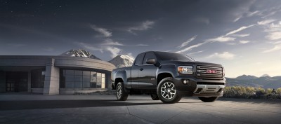 2015 GMC Canyon All Terrain extended cab front three-quarter vie