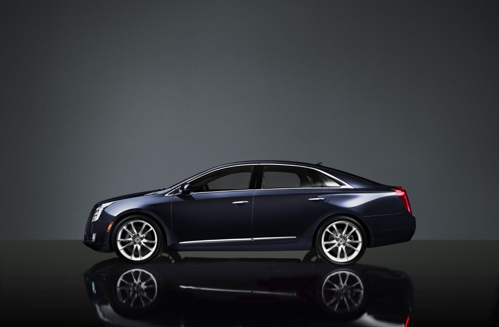 Cadillac Xts Sexy Sedan Creates Ambiance Gaywheels