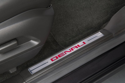 2016 GMC Terrain Denali door sill